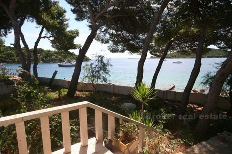 Casa indipendente in riva al mare