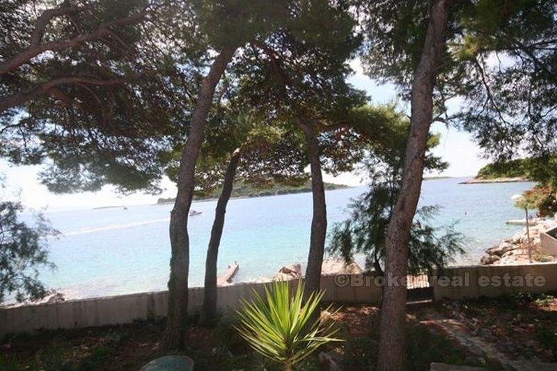 Casa indipendente in riva al mare