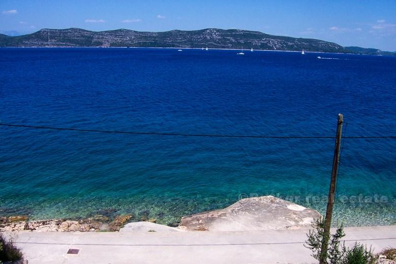 Maison à côté de la mer, à vendre