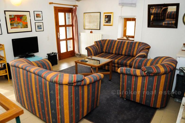 Detached house overlooking the sea, for sale
