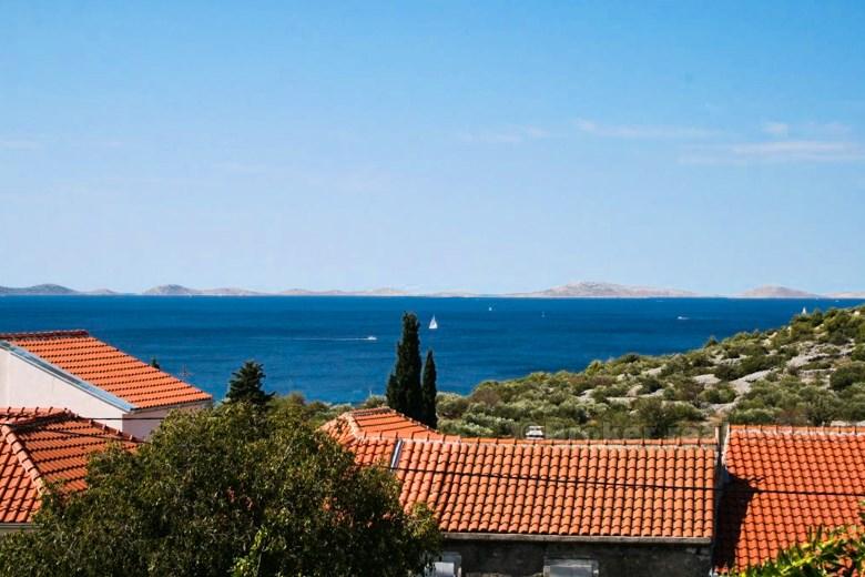 Fristående hus med utsikt över havet, till salu