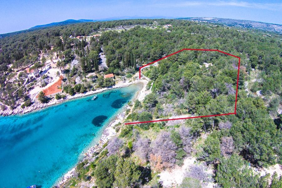 Waterfront hus med land, til salgs