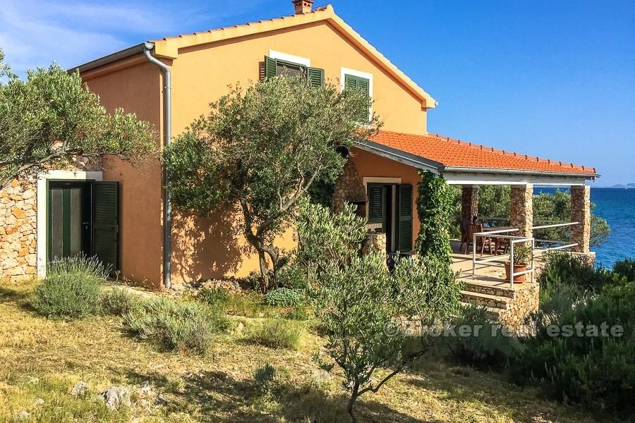 House on the sea, on a small islet, for sale