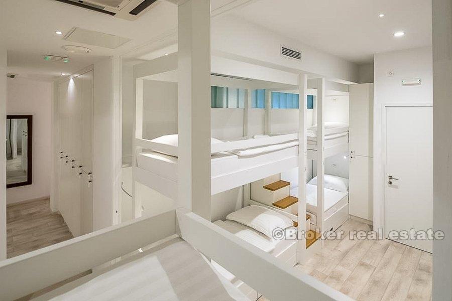 Meje, potpuno novi hostel