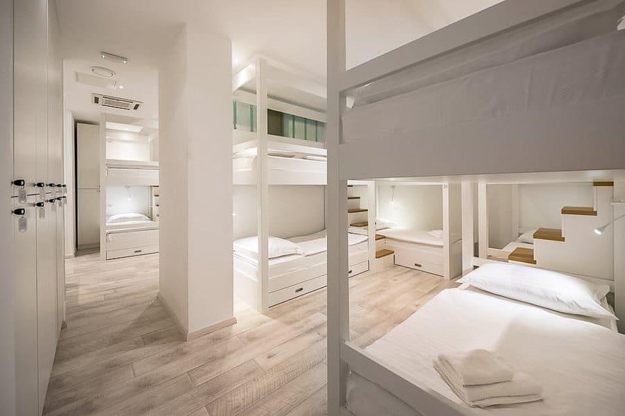 Meje, ostello dal design moderno