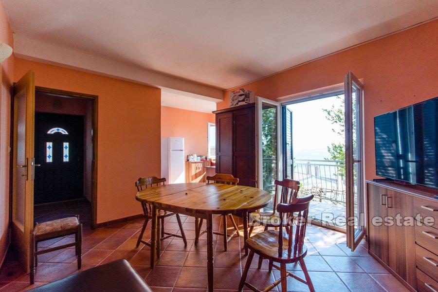 Dvojna kuća na 40m od plaže