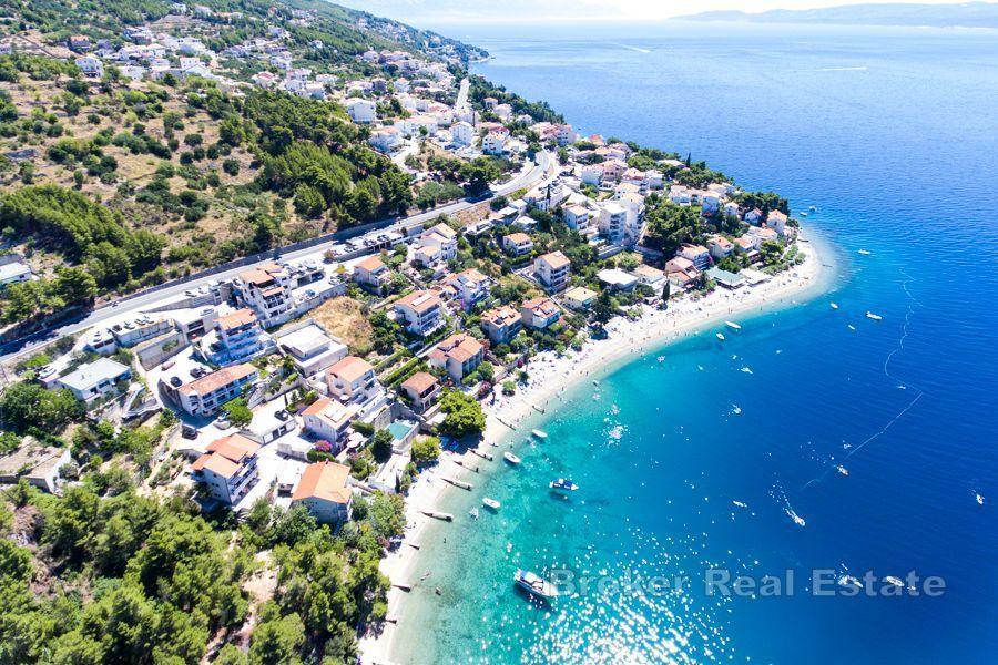 Leilighetshus med åpen havutsikt