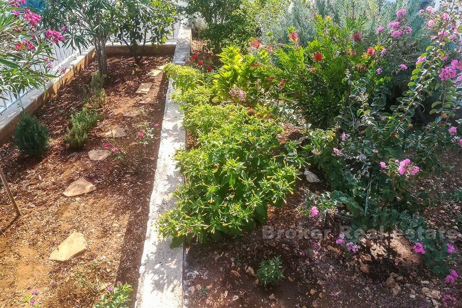 Casa sull'isola di Ciovo, in vendita