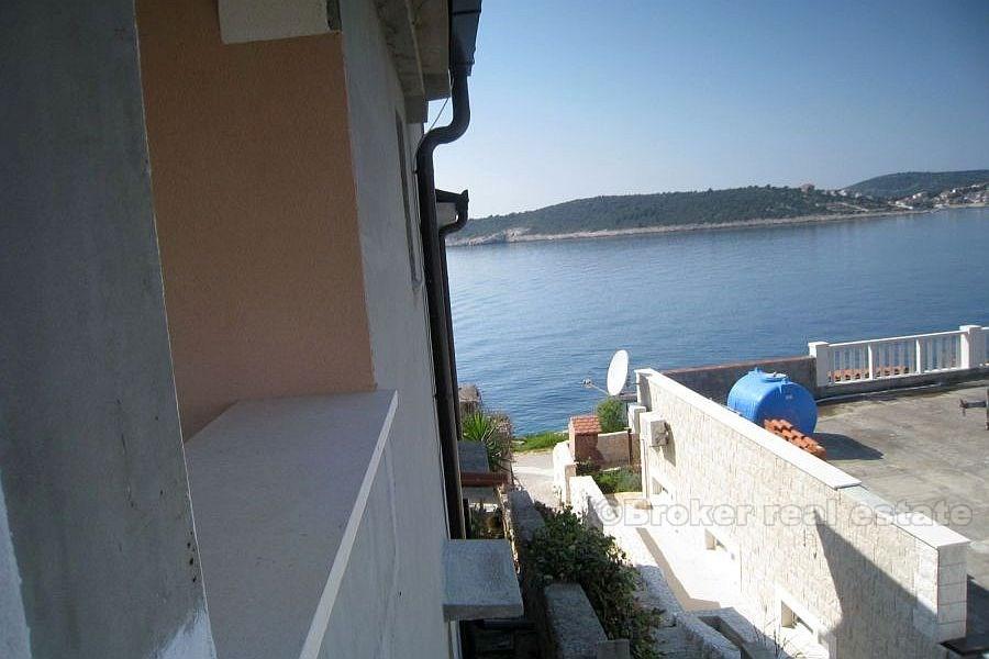 House on two floors, first row to the sea, for sale