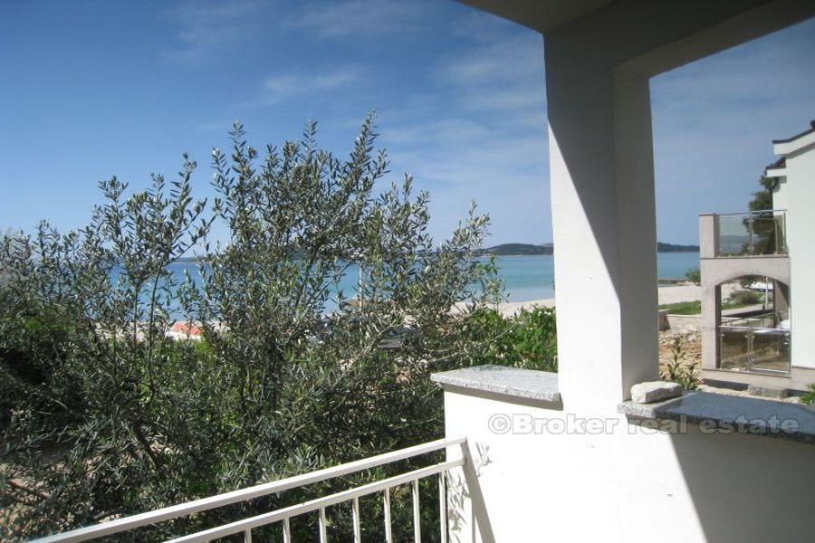 Family house first row to the sea, for sale