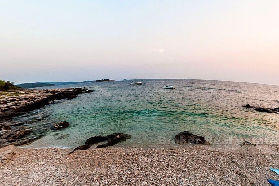Building land 100m from the sea