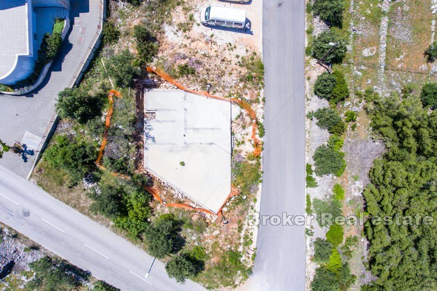 Działka z pozwoleniem na budowę i widokiem na morze