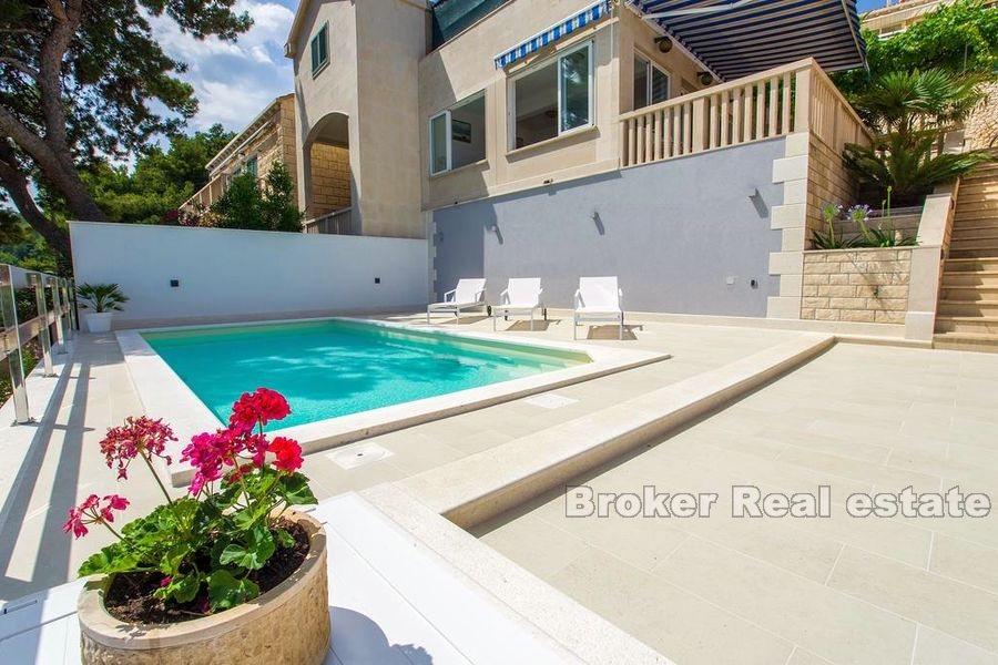 Beautiful house / villa, for sale