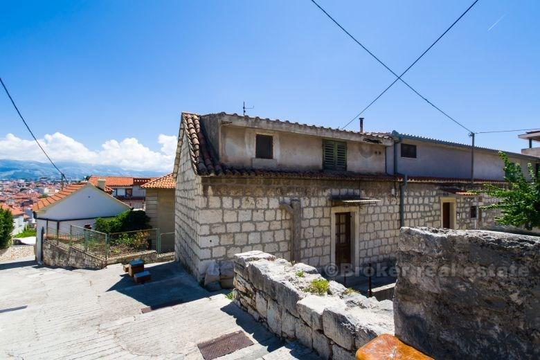 Casa bifamiliare con vista mare