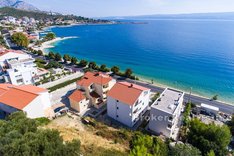 Building land first row to the sea