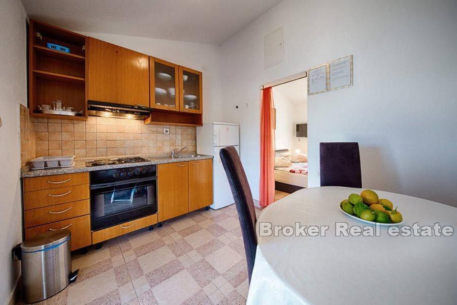 Mehrfamilienhaus erste Reihe zum Meer