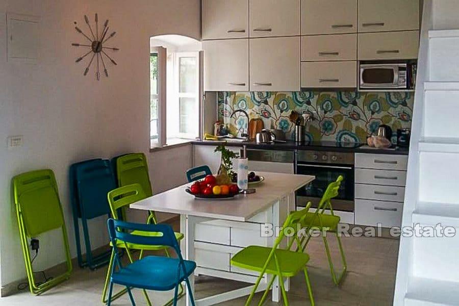 Maison en pierre rénovée avec vue mer