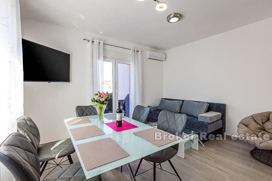 Apartmánový dům ve druhé řadě k moři