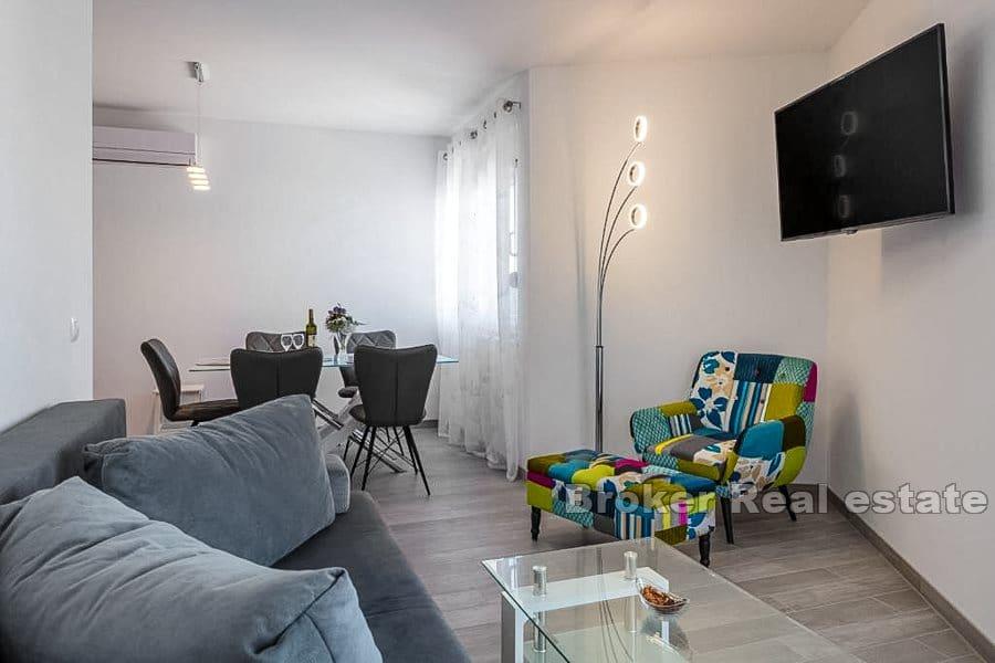Apartmánový dům ve druhé řadě k moři