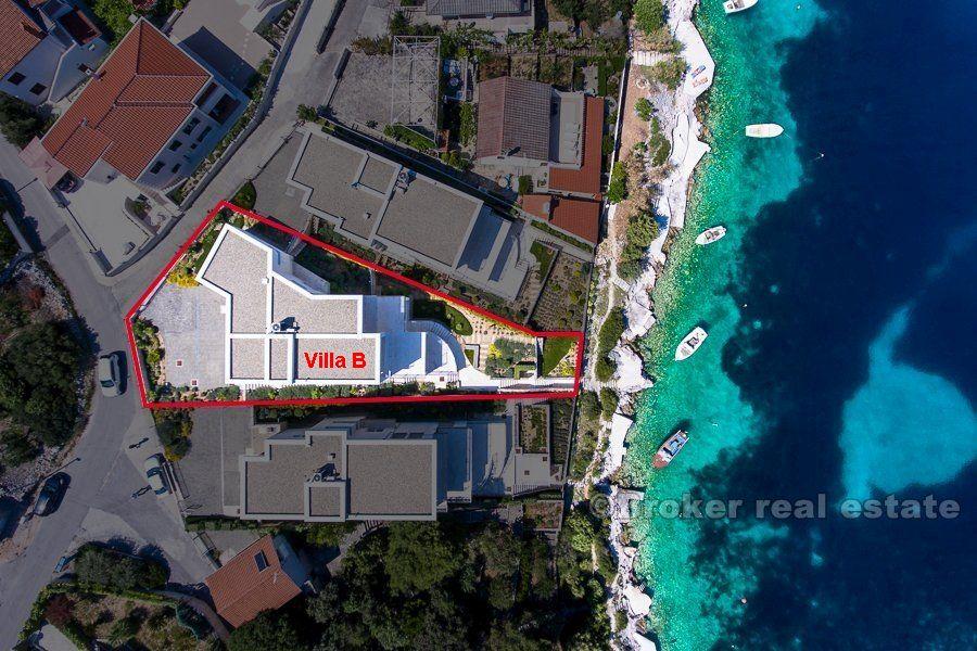 Villa nouvellement construite, à la mer