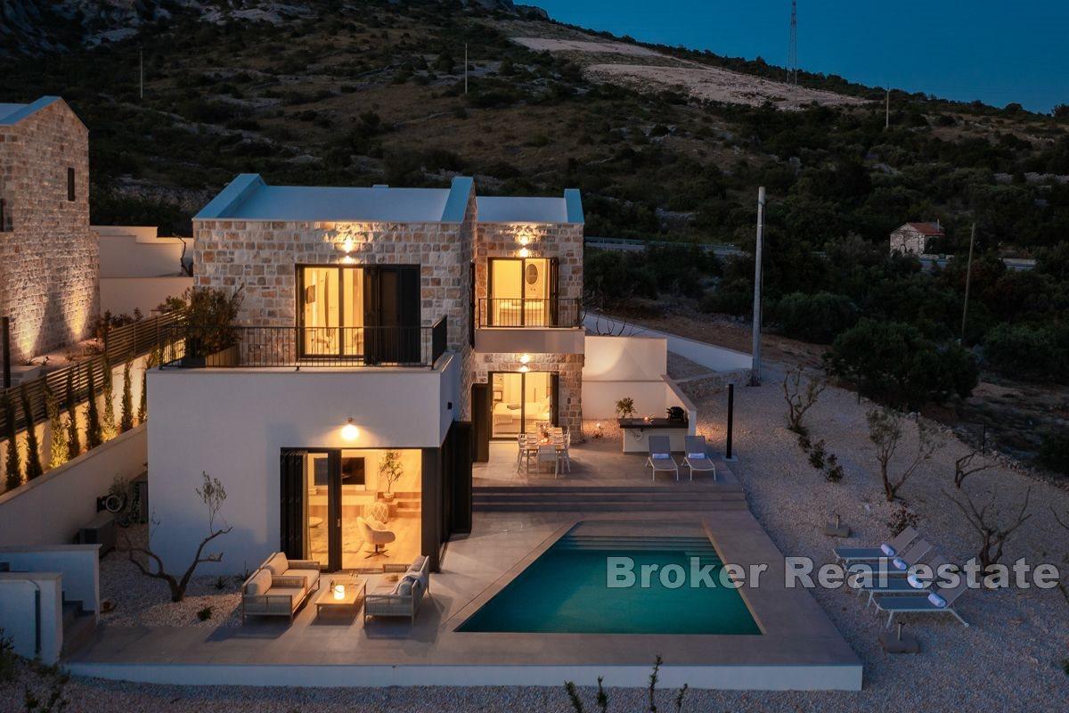 Villa with a unique mix of modern and rustic