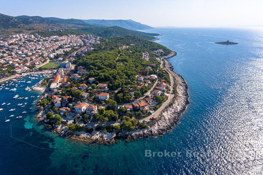Sjarmerende hus ved sjøen