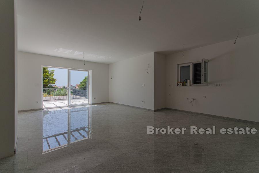 Obiteljska kuća s bazenom