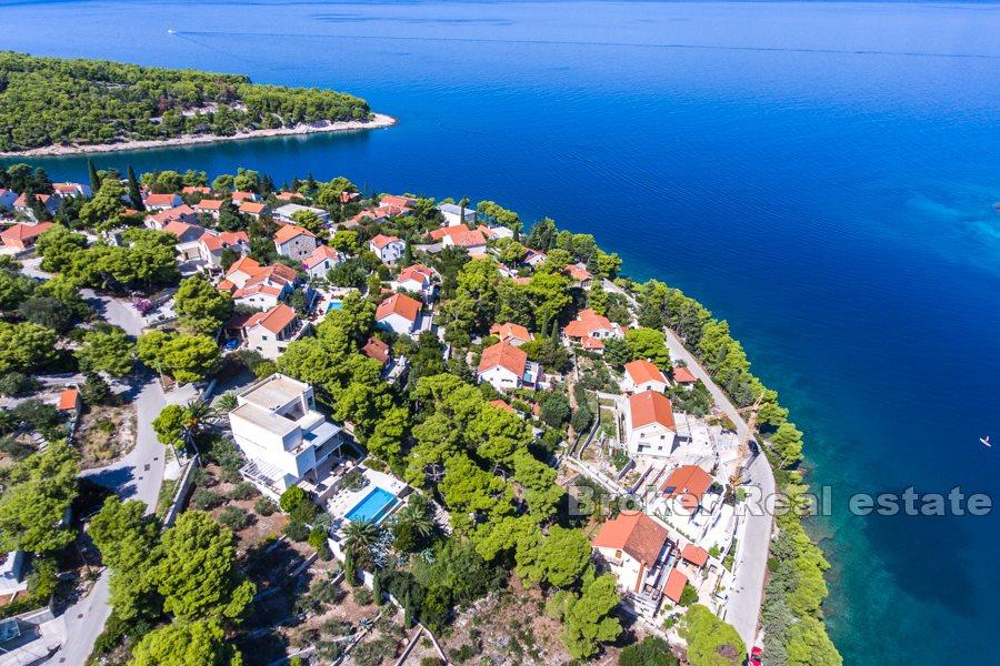 Fristående hus på norra sidan av ön Brač