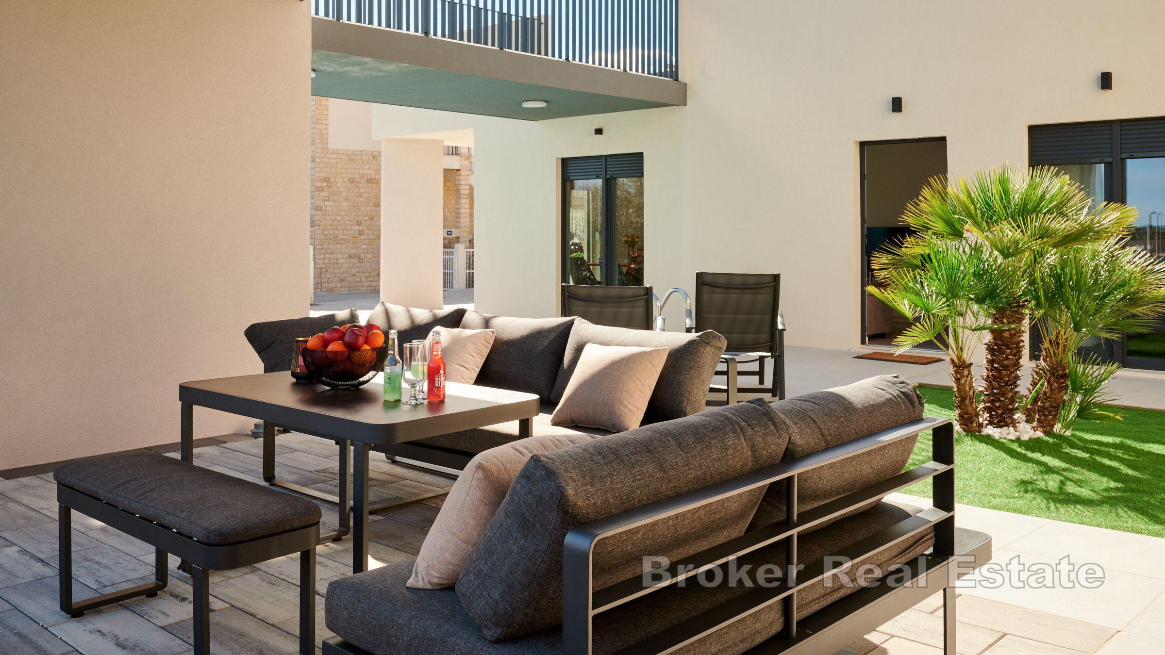 Novoizgrađena vila s pogledom na more