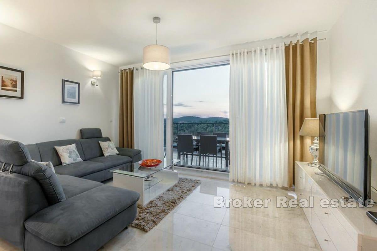 Large villa with swimming pool and sea view