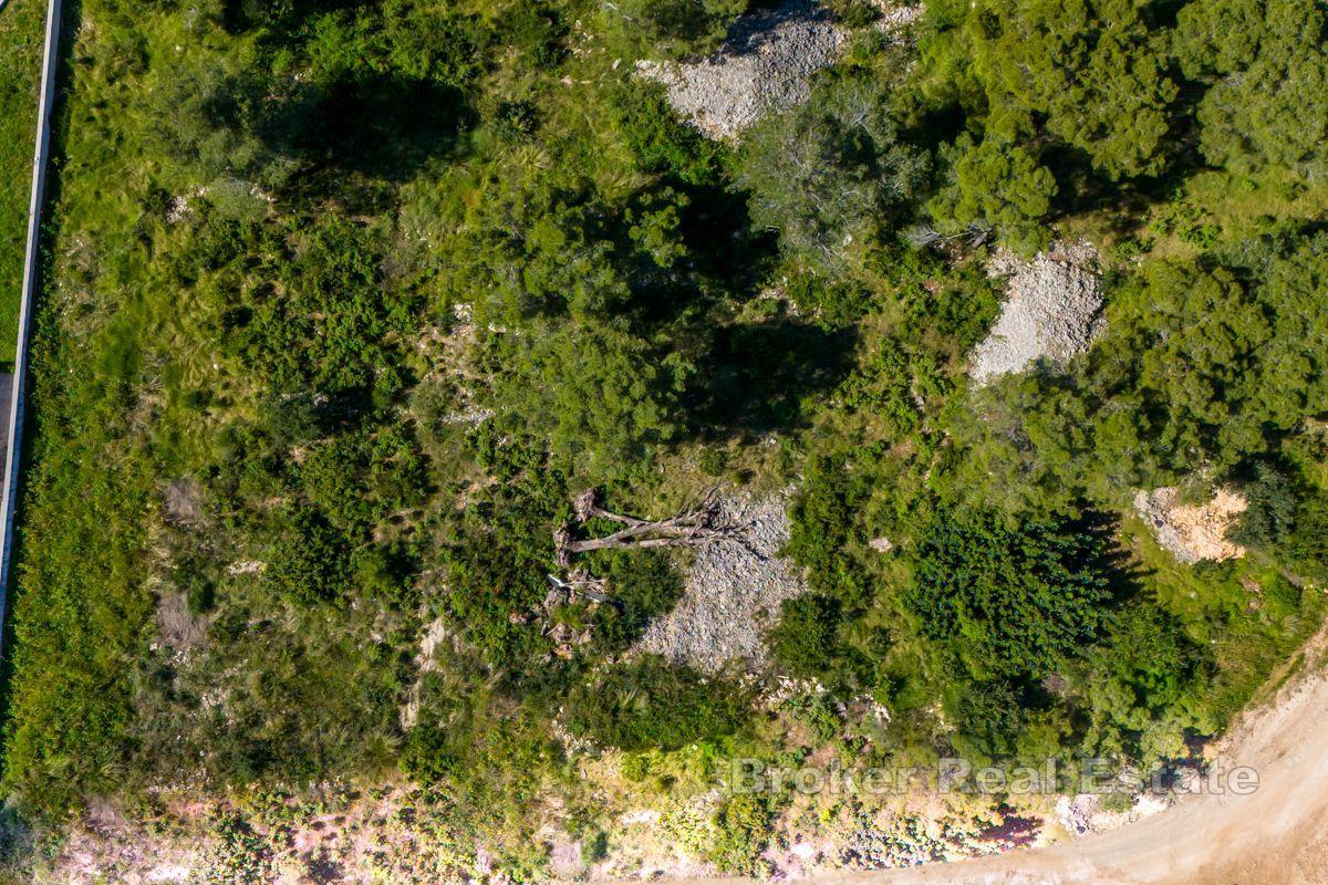 Terreno edificabile con vista mare in vendita