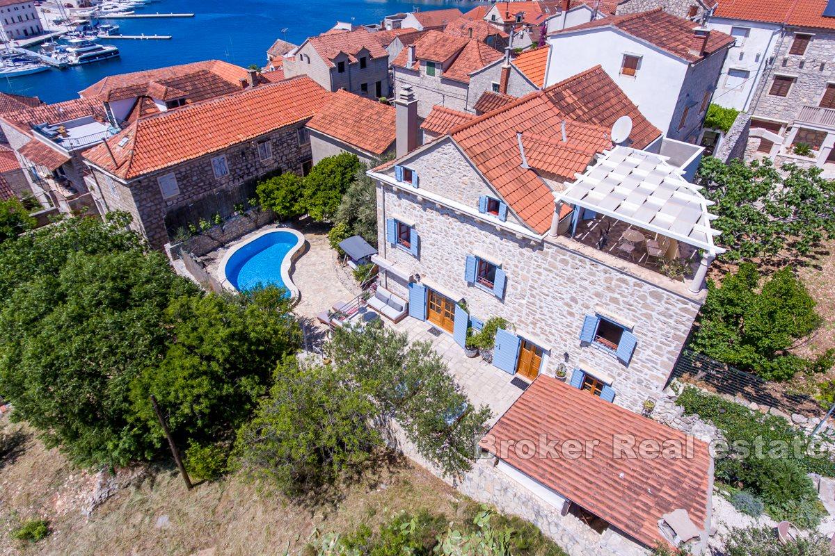 01-2013-182-Brac-stone-villa-swimming-pool-for-sale