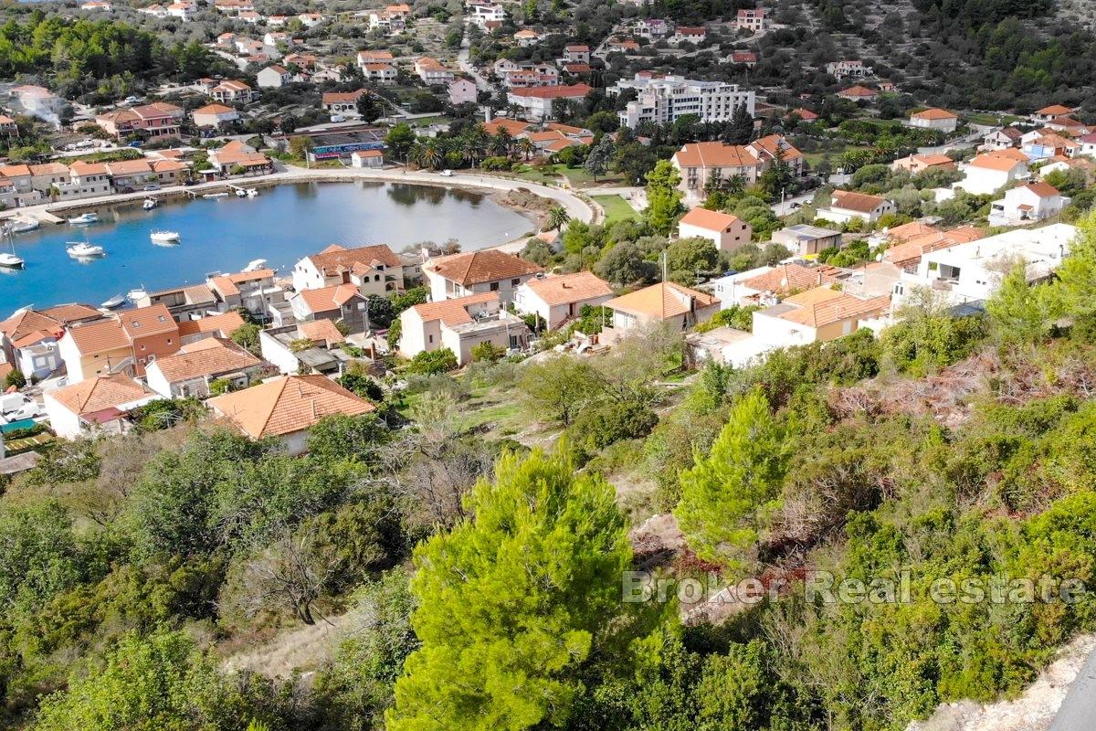 Terrain à bâtir avec une vue dégagée sur la mer