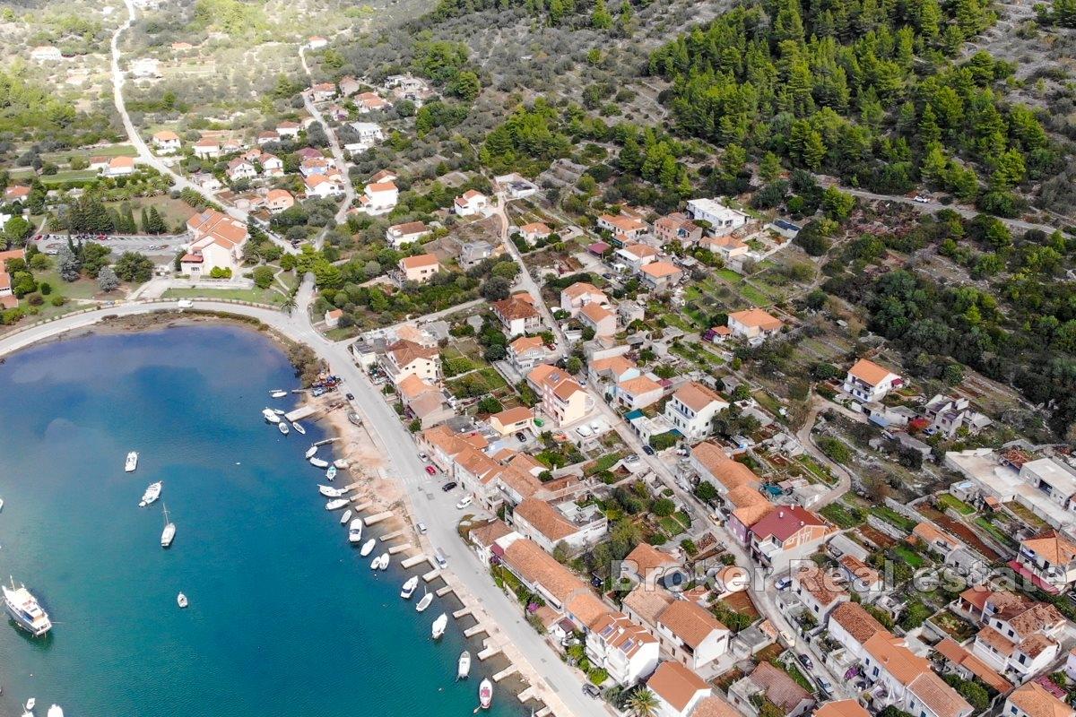 Terrain à bâtir avec une vue dégagée sur la mer