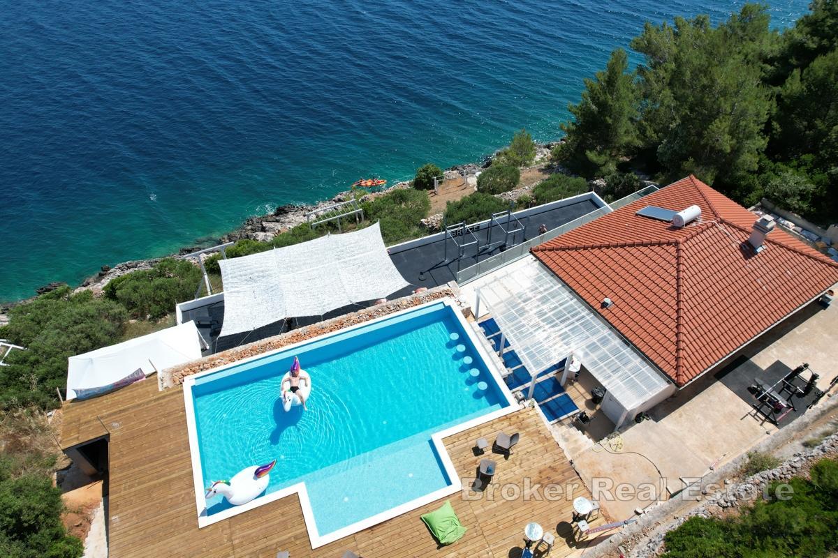 Einzigartiges Steinhaus in erster Reihe zum Meer