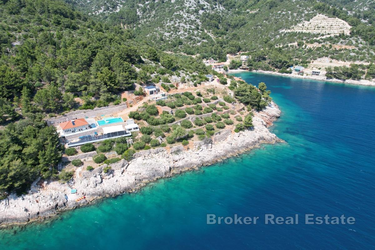 Einzigartiges Steinhaus in erster Reihe zum Meer