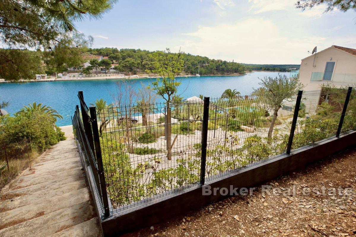 Building plot in the second row to the sea