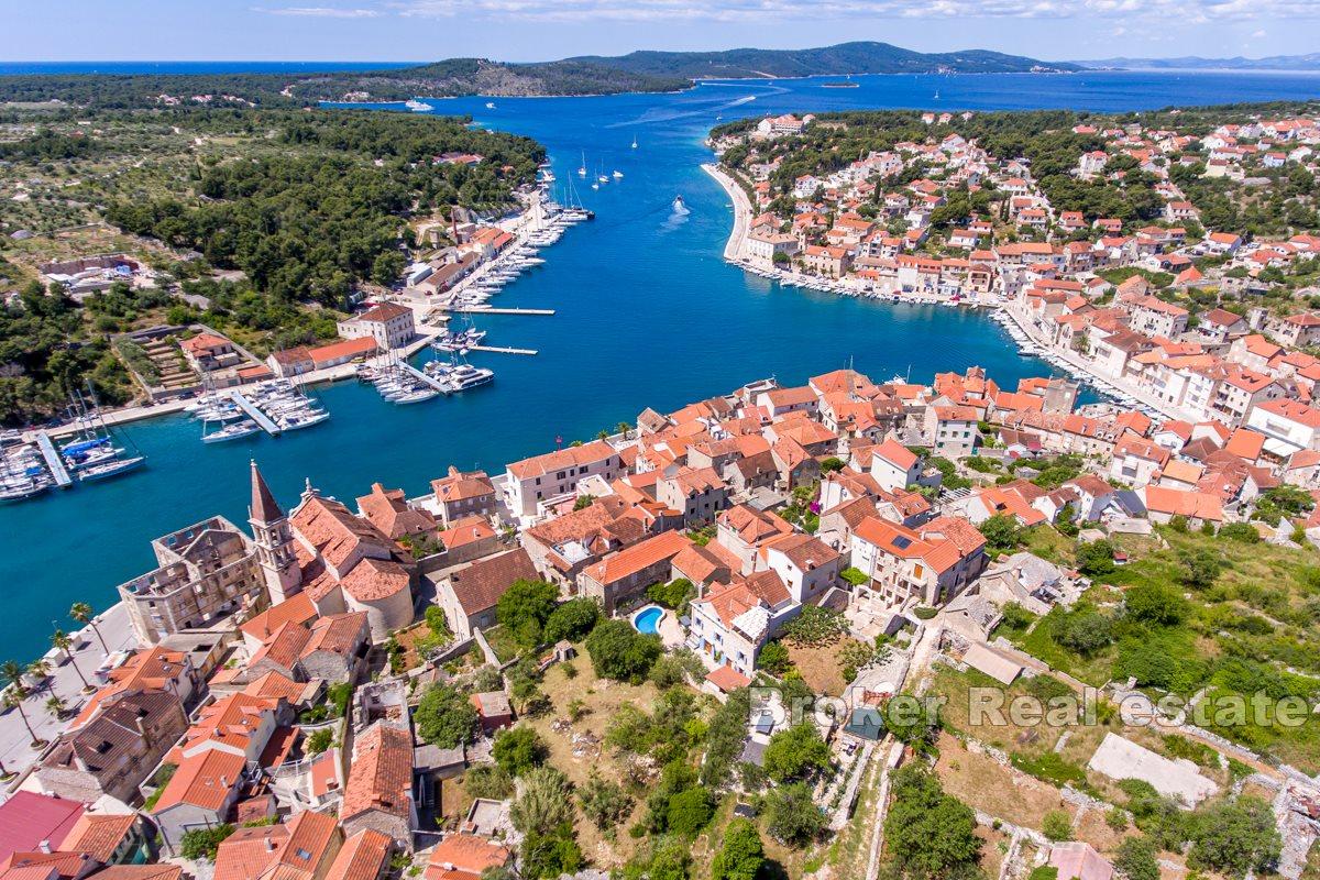 Byggetomt i andre rad til sjøen