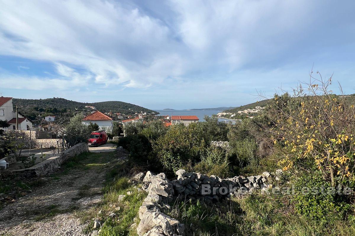 Terrain à bâtir spacieux avec vue sur la mer
