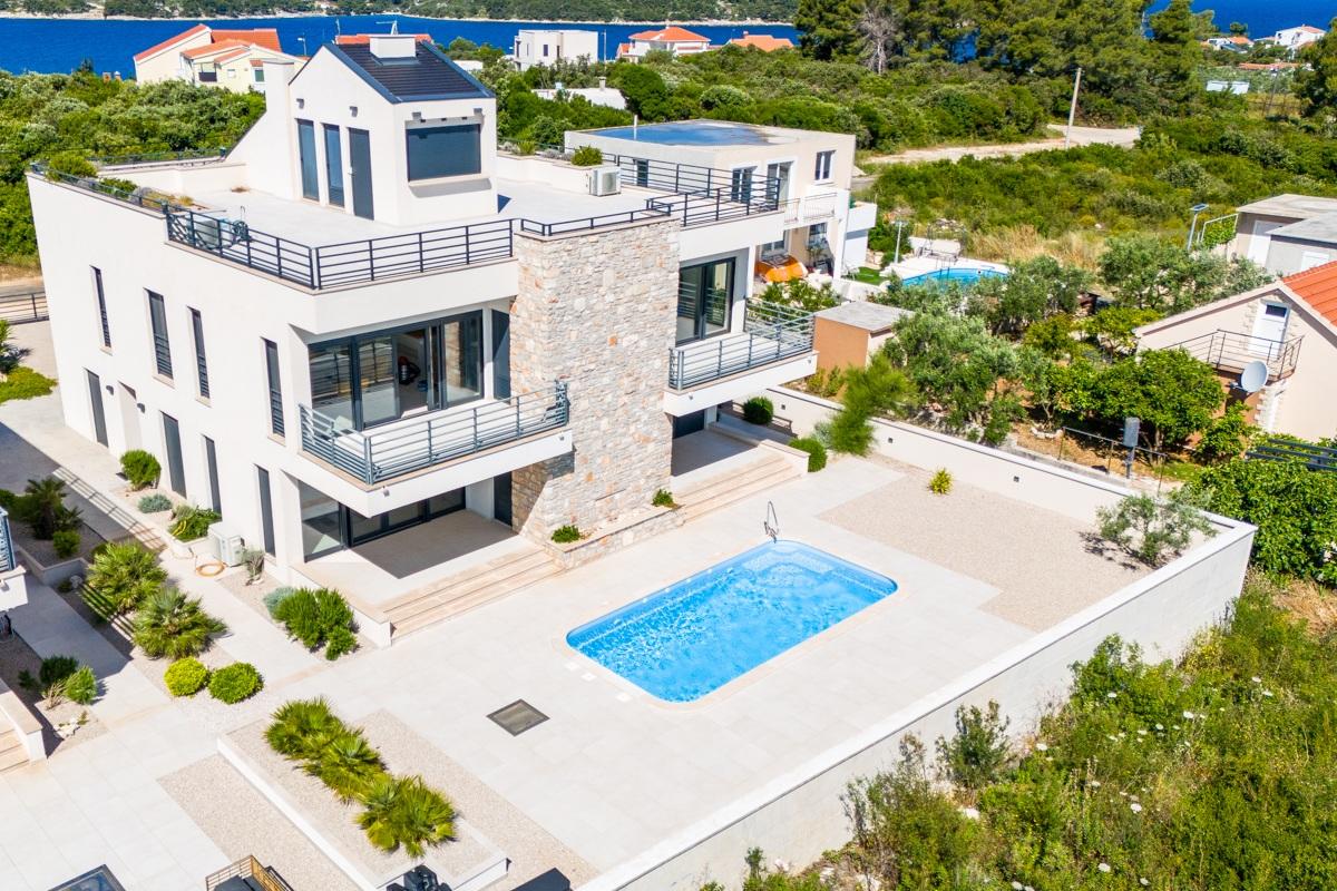 001-2013-215-Solta-apartment-villa-sea-view-for-sale