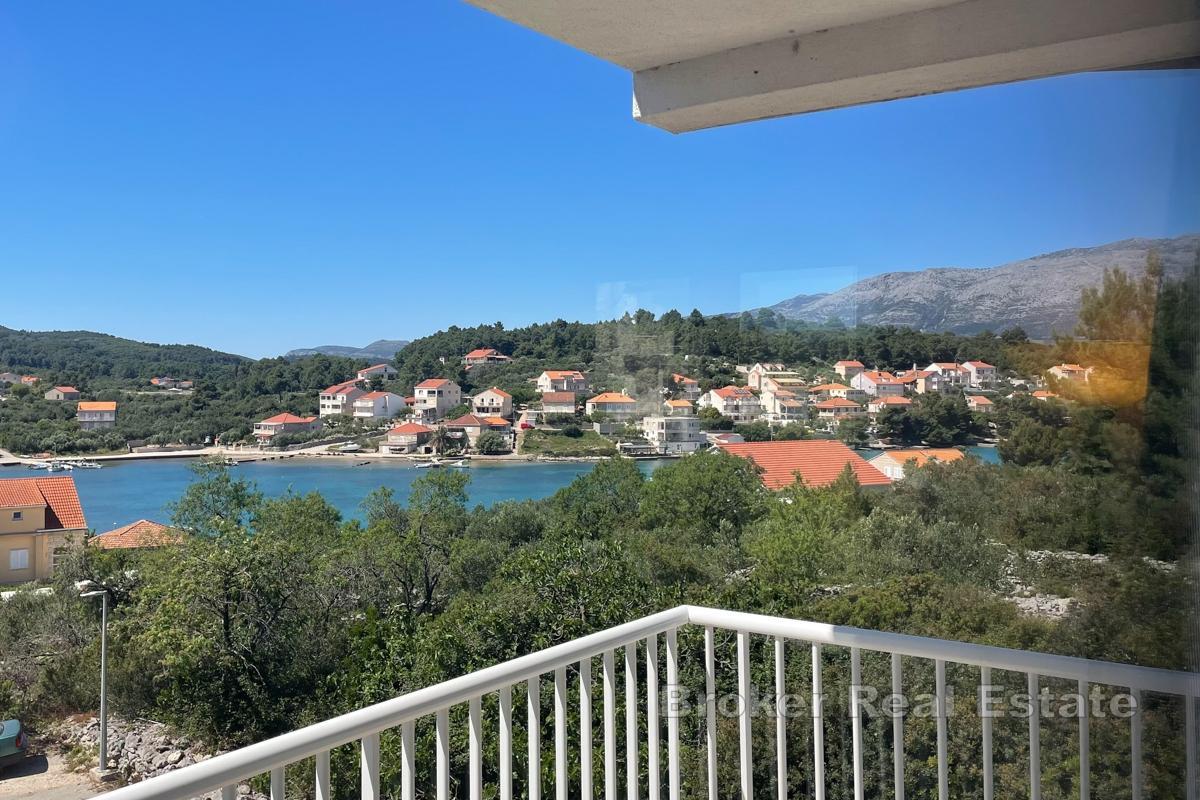 Dwupoziomowy apartament z widokiem na morze, w atrakcyjnej lokalizacji