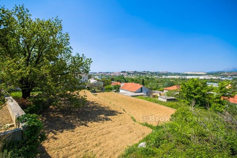 Byggegrunn på 1650 m2, i salg