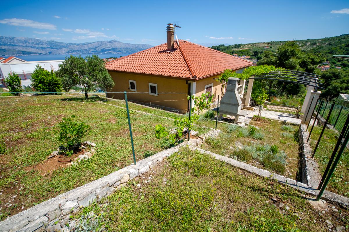 01-2013-222-Brac-house-seaview-for-sale