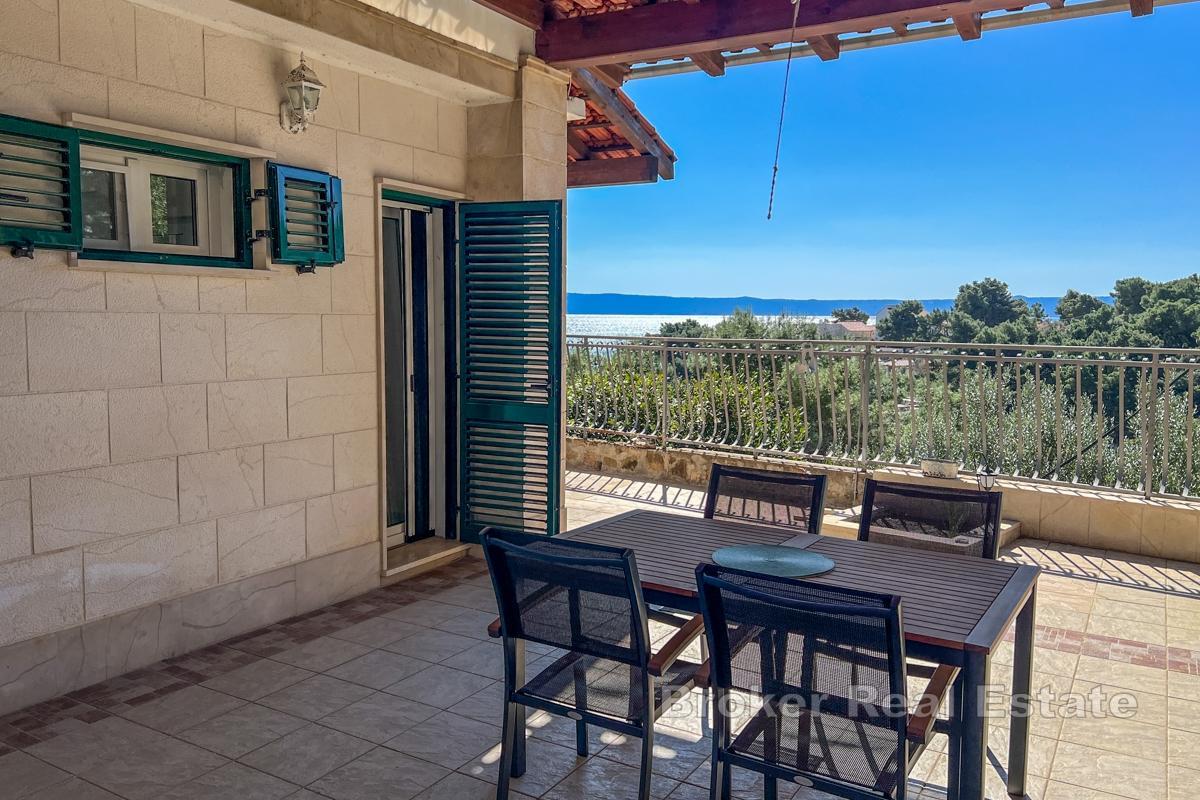 Belle maison avec vue dégagée sur la mer