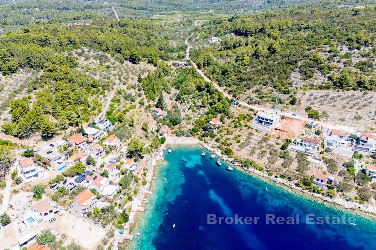 Stavební pozemek v první řadě u moře