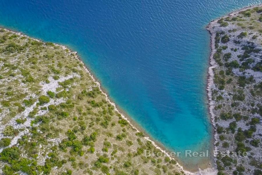 Terrain en bord de mer