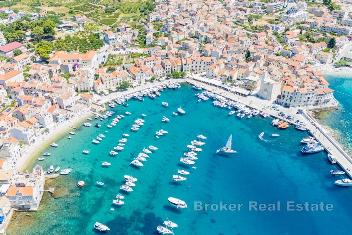 Renovierte authentische Steinvilla am Meer