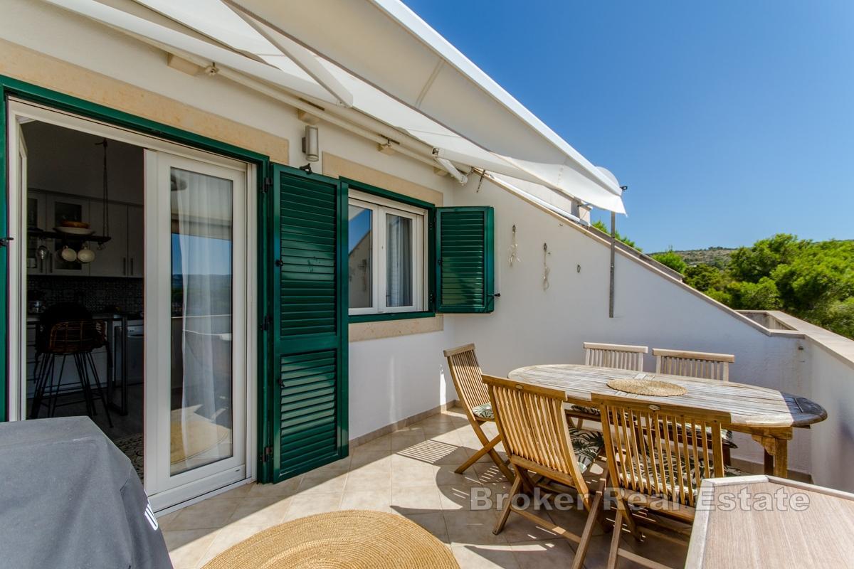 Toroms leilighet, første rad mot sjøen