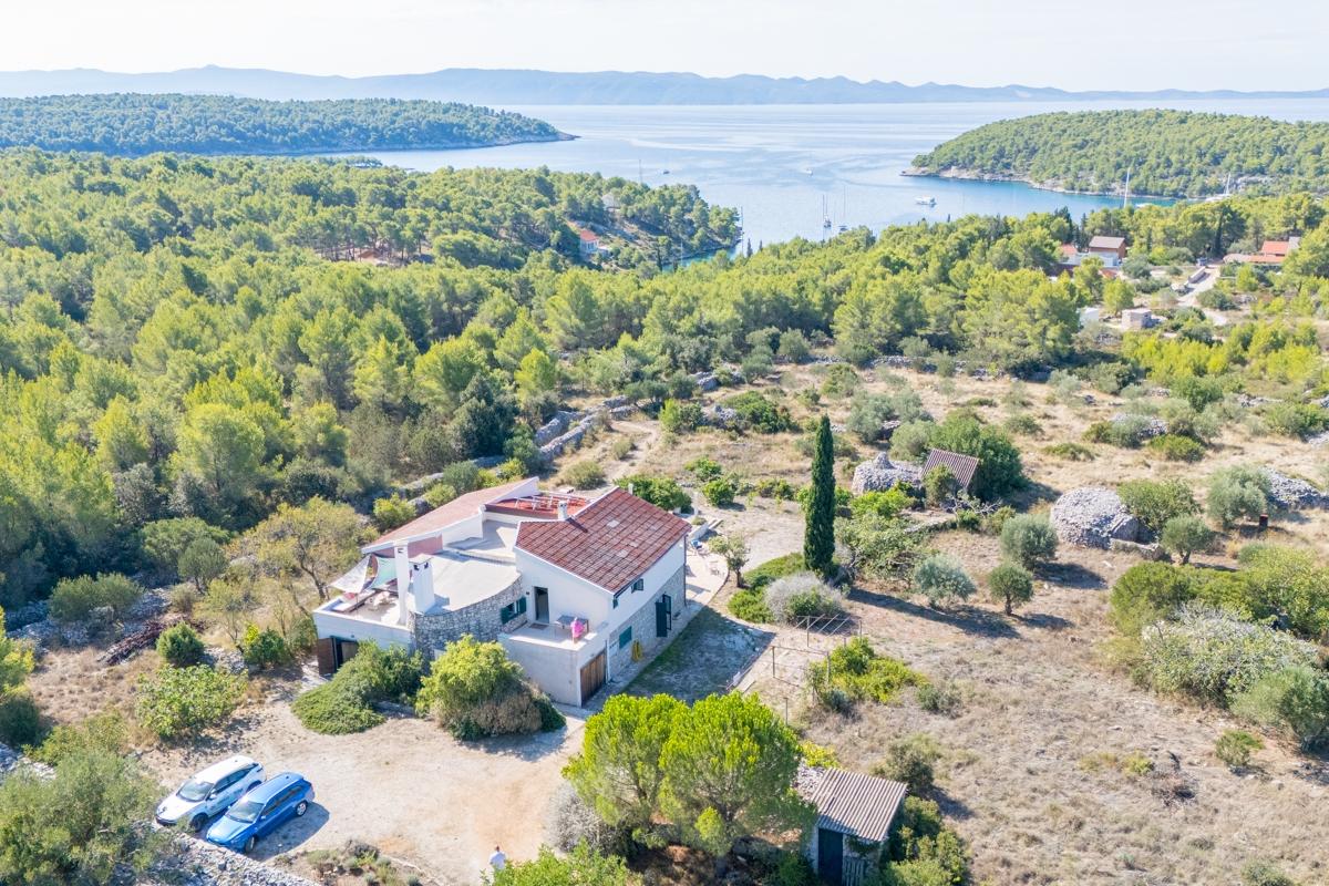01-2013-242-Brac-attractive-house-sea-view-for-sale