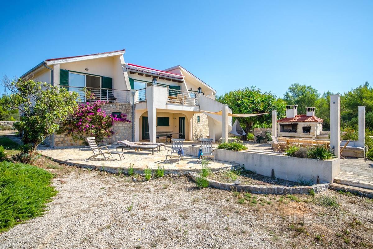 Abgeschiedenes Haus mit Meerblick